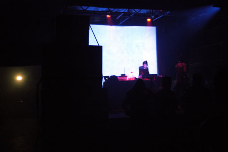 CF001